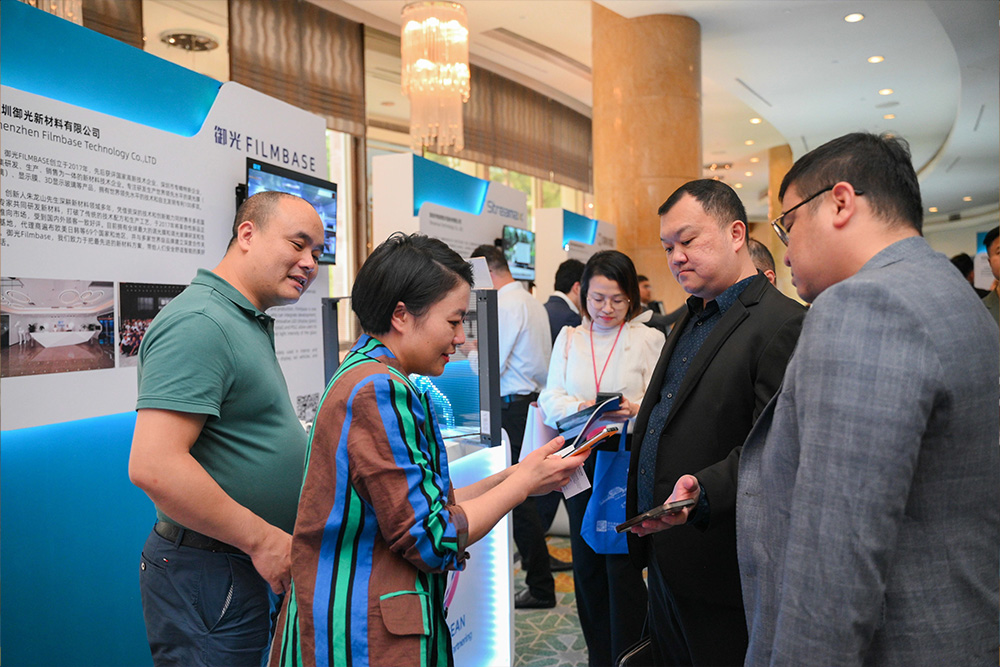 2.jpg FILMBASE Lanlan Yuan Hosts Clients at the Trade Show.jpg