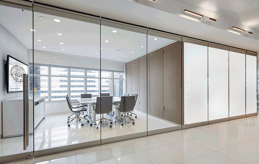 SWITCHABLE GLASS